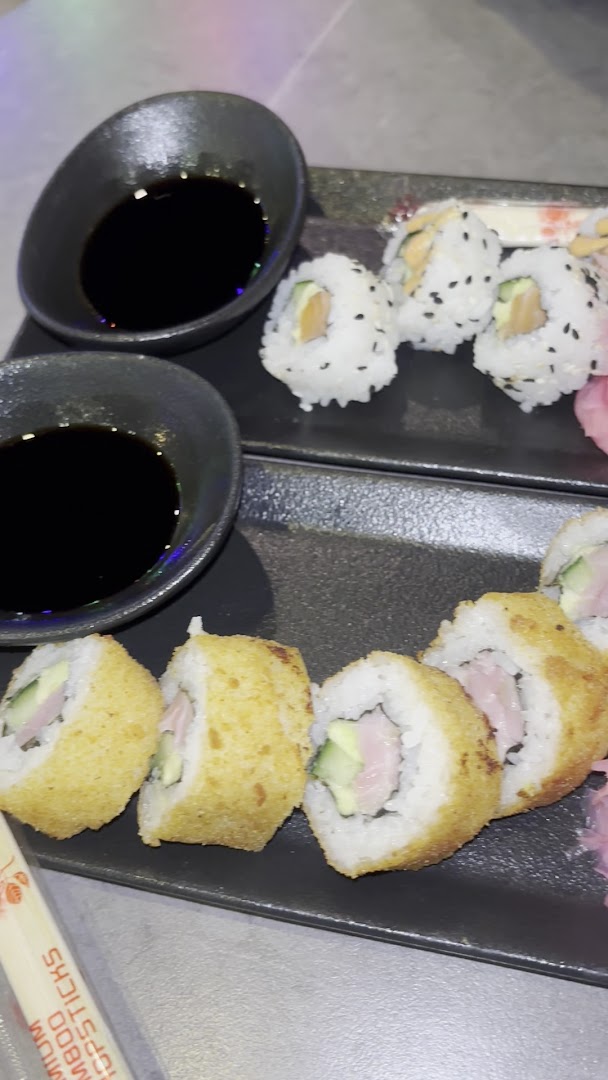 Coconut Lounge Lifestyle: appetizing photo of served food