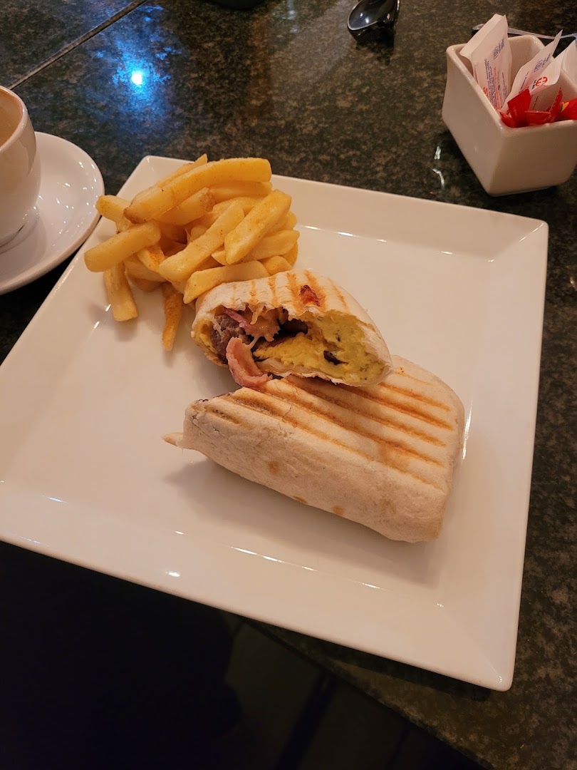 The Thorn Tree: clear photo of served food