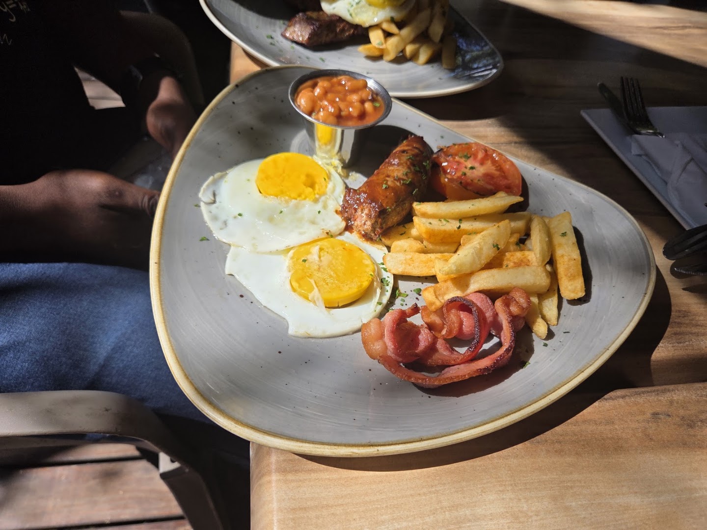 The Thorn Tree: appetizing, clear photo of food
