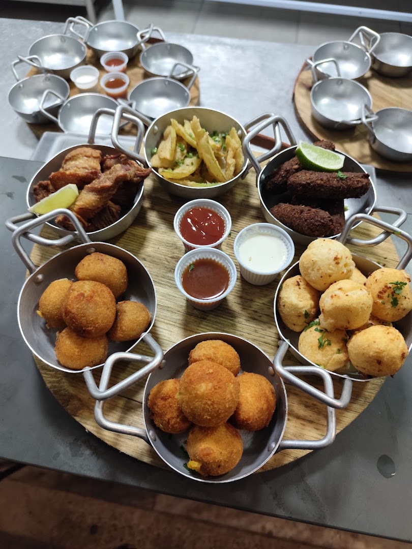 BarZenho: appetizing photo of bar snacks