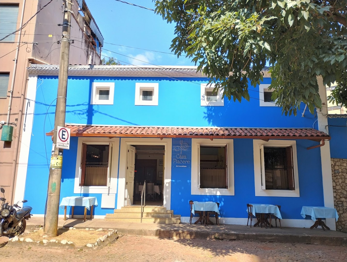 Casa Piacere: clear exterior shot of restaurant