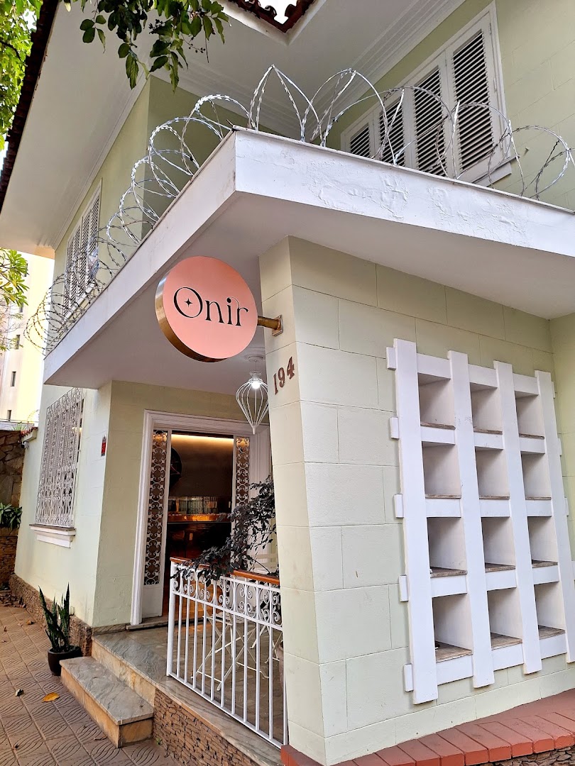 Onir: clear, professional exterior shot
