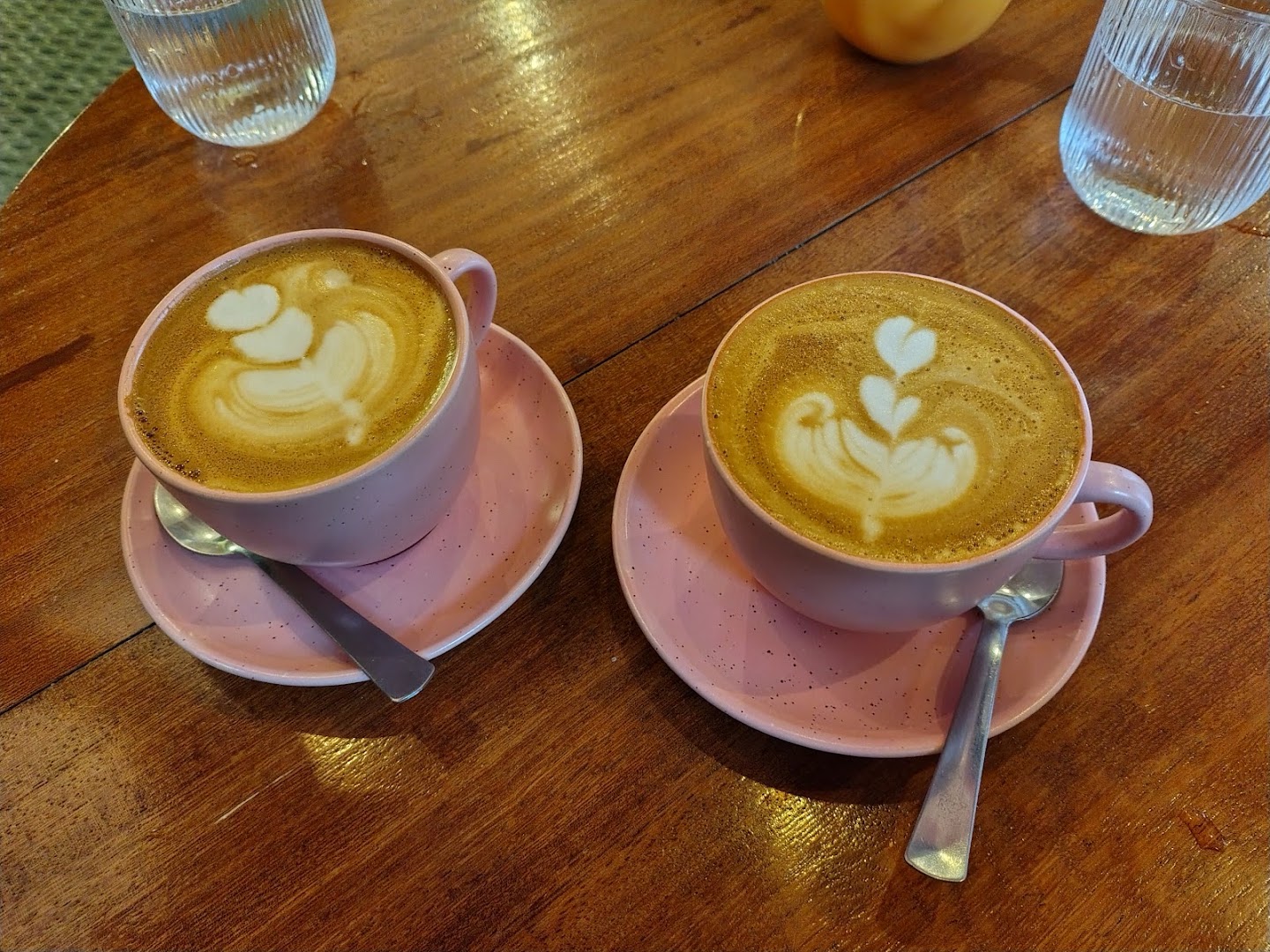 Brau Brau Café: high quality photo of drinks
