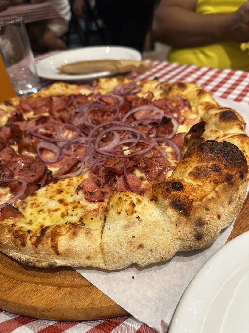 LaMassa Pizzaria: appetizing photo of restaurant pizza