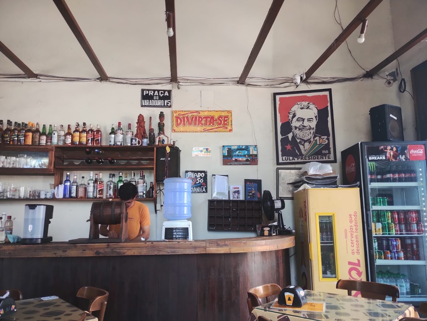 Barrio Café e Bar: clear view of bar interior