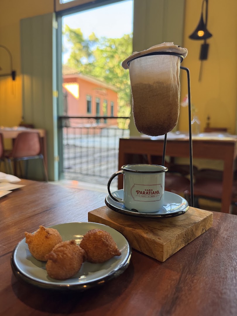 Casa Paratiana: appetizing food and drink presentation