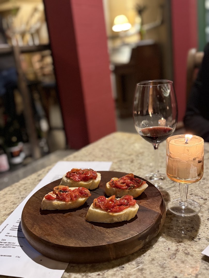 Bar Península: appetizing food and inviting atmosphere