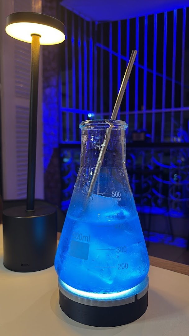 Casa Spoiler: attractive, high-quality cocktail photo