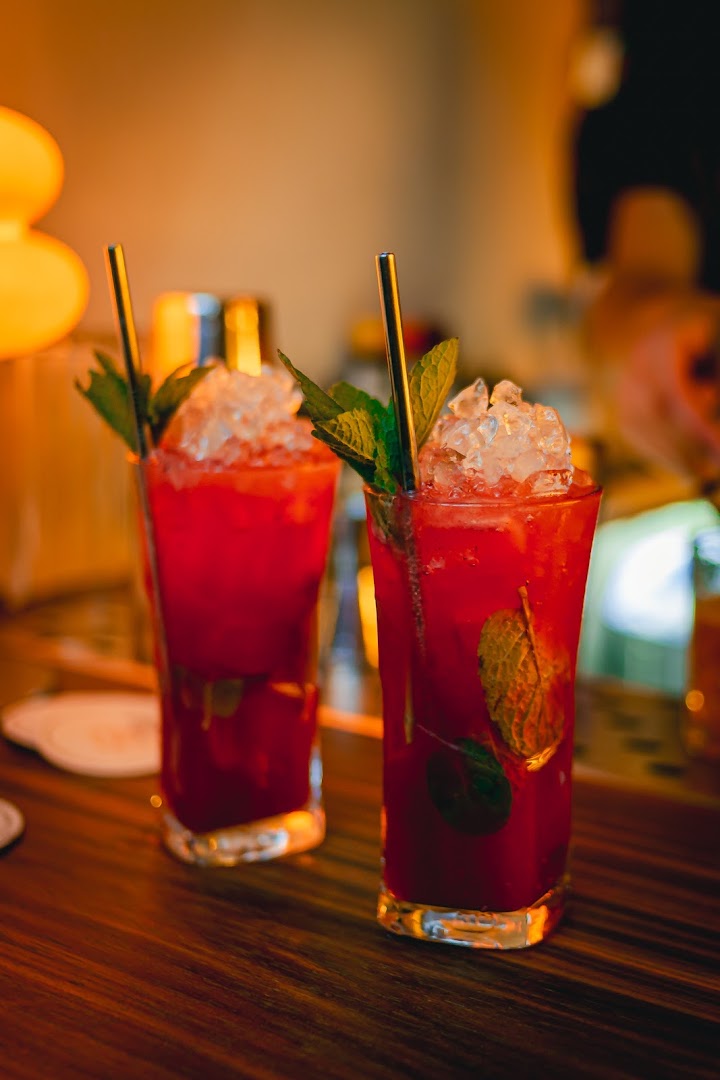 Casa Spoiler: high quality professional cocktail photo