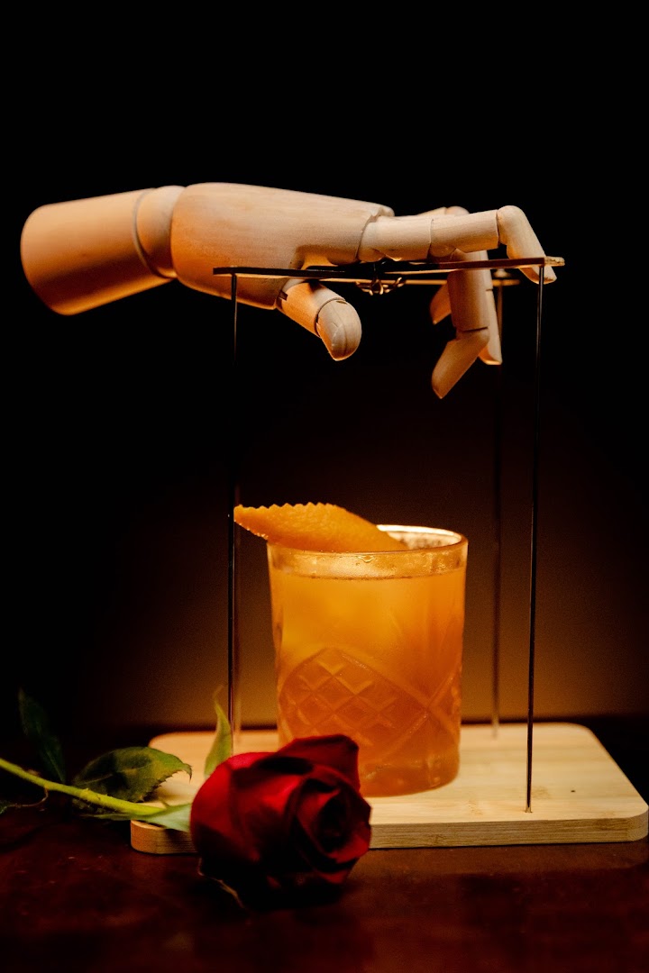 Casa Spoiler: professional, creative cocktail presentation