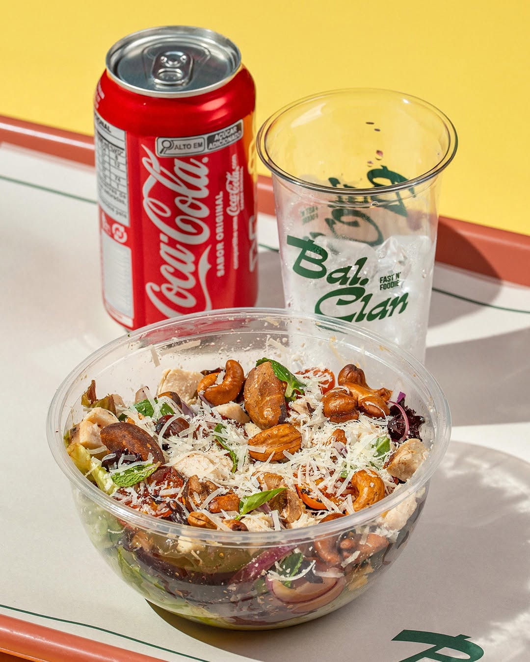 Bal.Clan: appetizing food and branded packaging