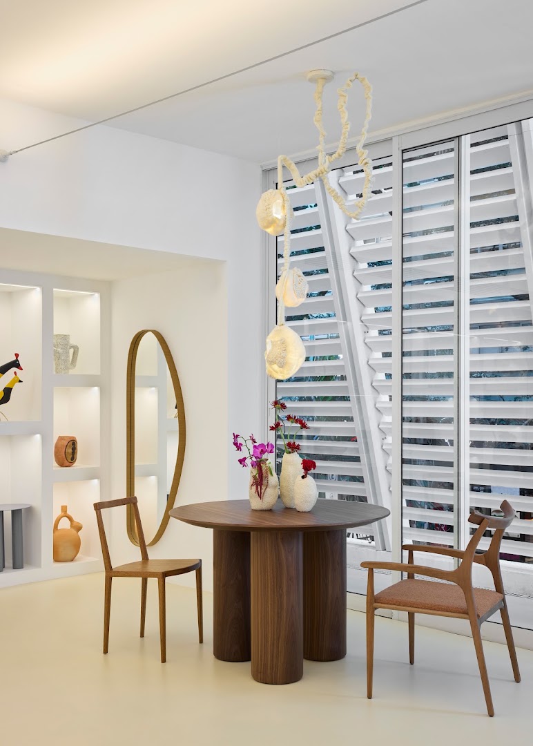 Boobam Ipanema: professional interior shop display photo