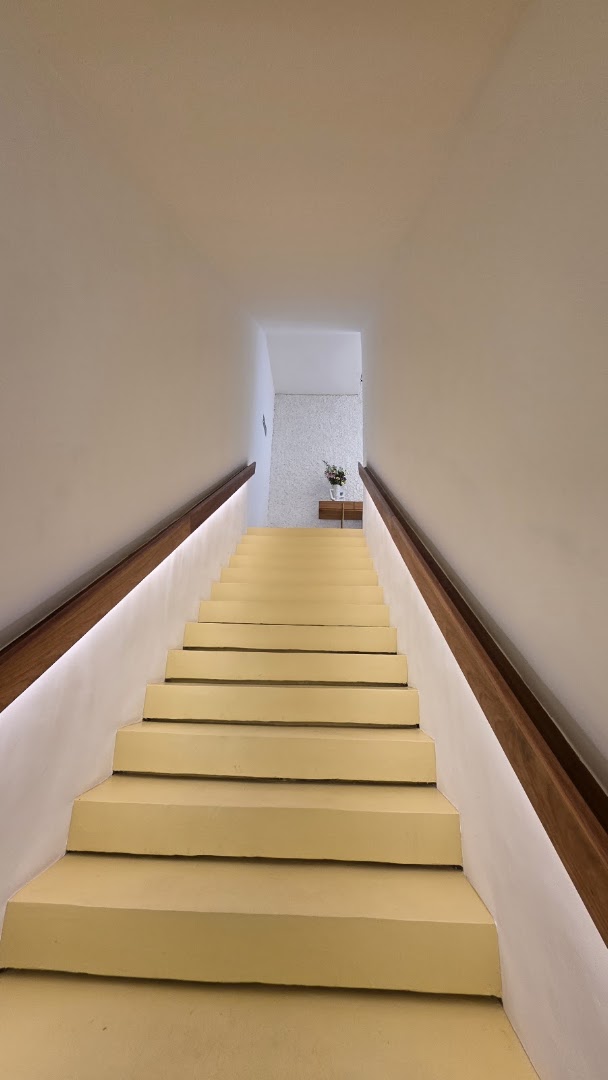 Boobam Ipanema: clean aesthetic interior shot