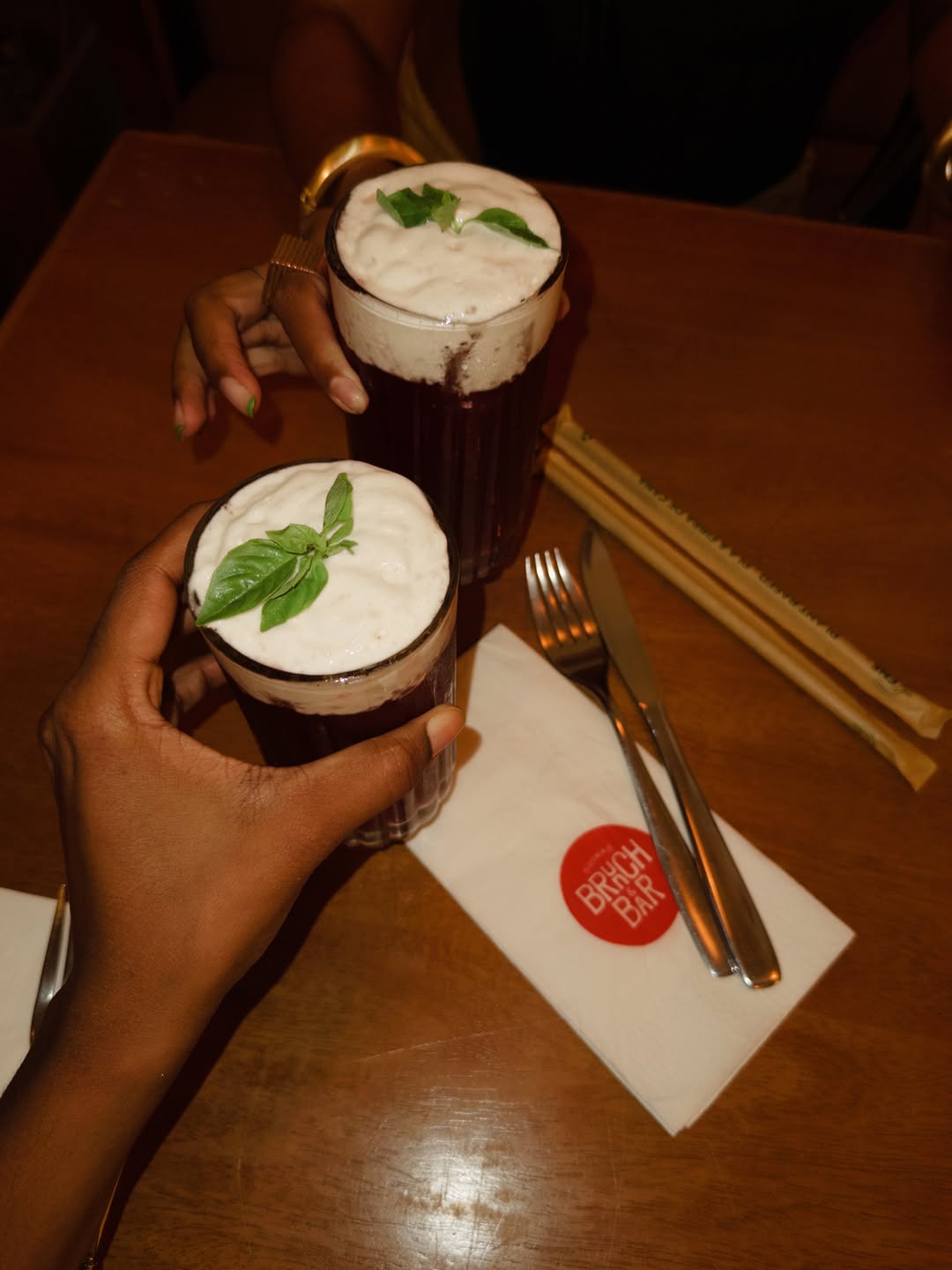 Guimas Brunch & Bar: appetizing drinks and branded napkin