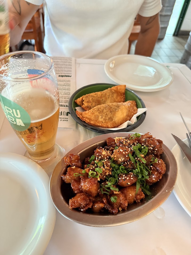 Jurubeba Bar: appetizing food and drink photo