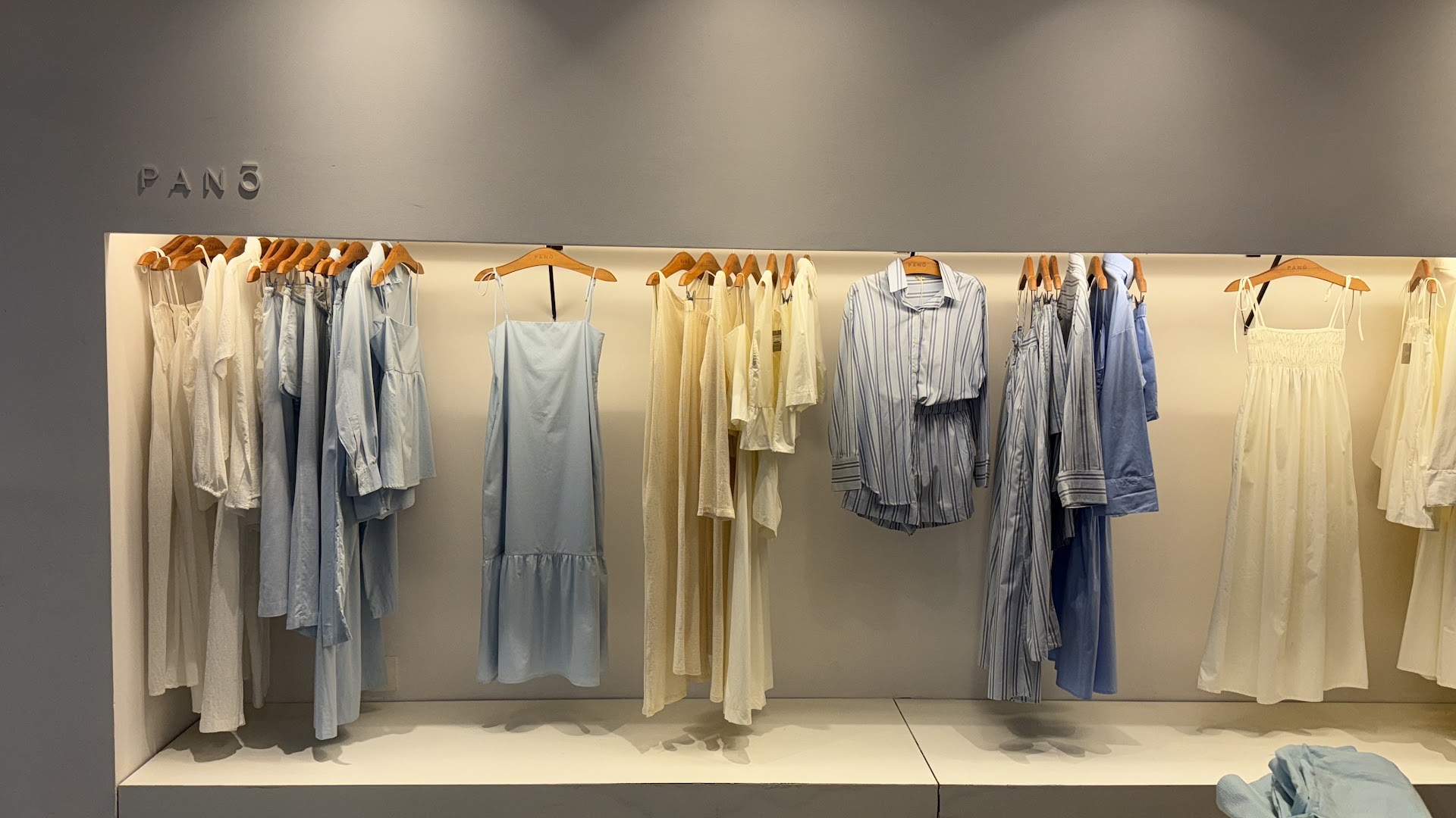 Panô: clean display of shop products