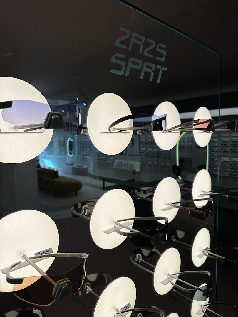 Zerezes: professional product display photo