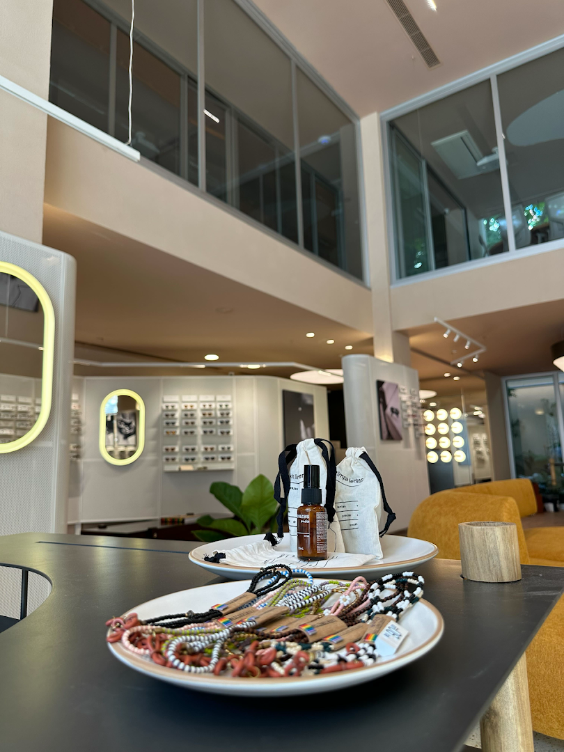 Zerezes: professional shop interior and products