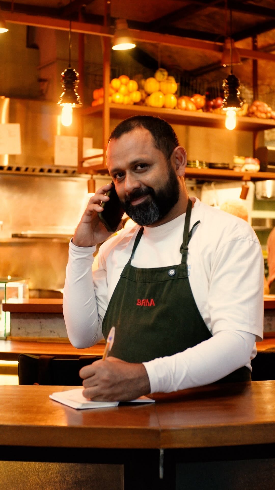 Brisa do Barú: professional staff portrait in restaurant setting