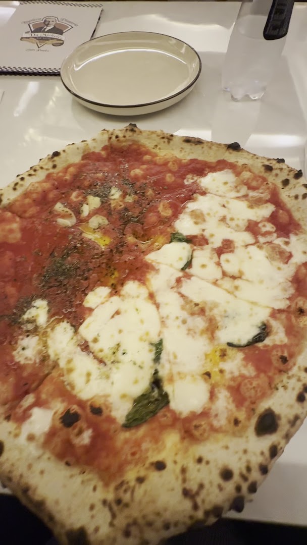 Da Michele: appetizing photo of restaurant pizza