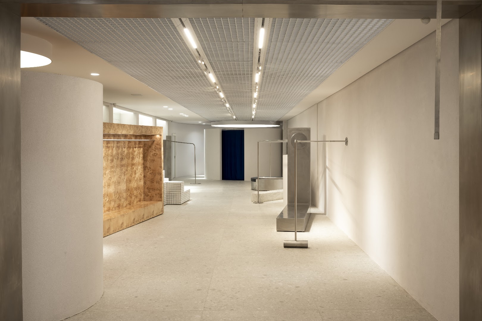FRANCESCA: professional interior shop photography