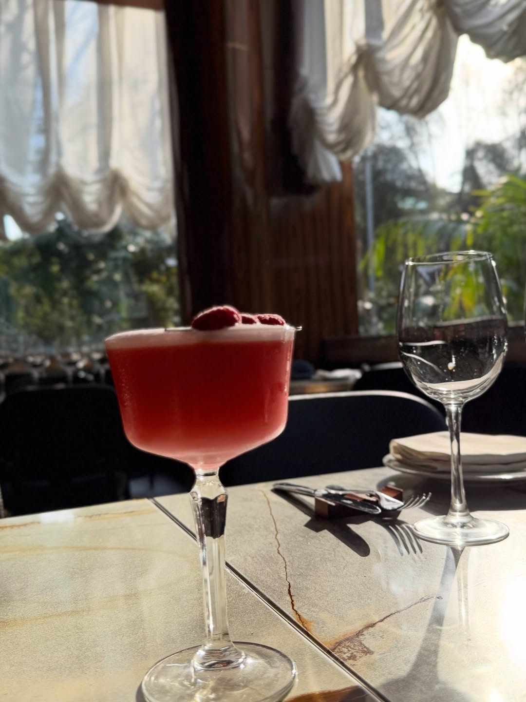 Gianni: appealing, high-quality cocktail photography