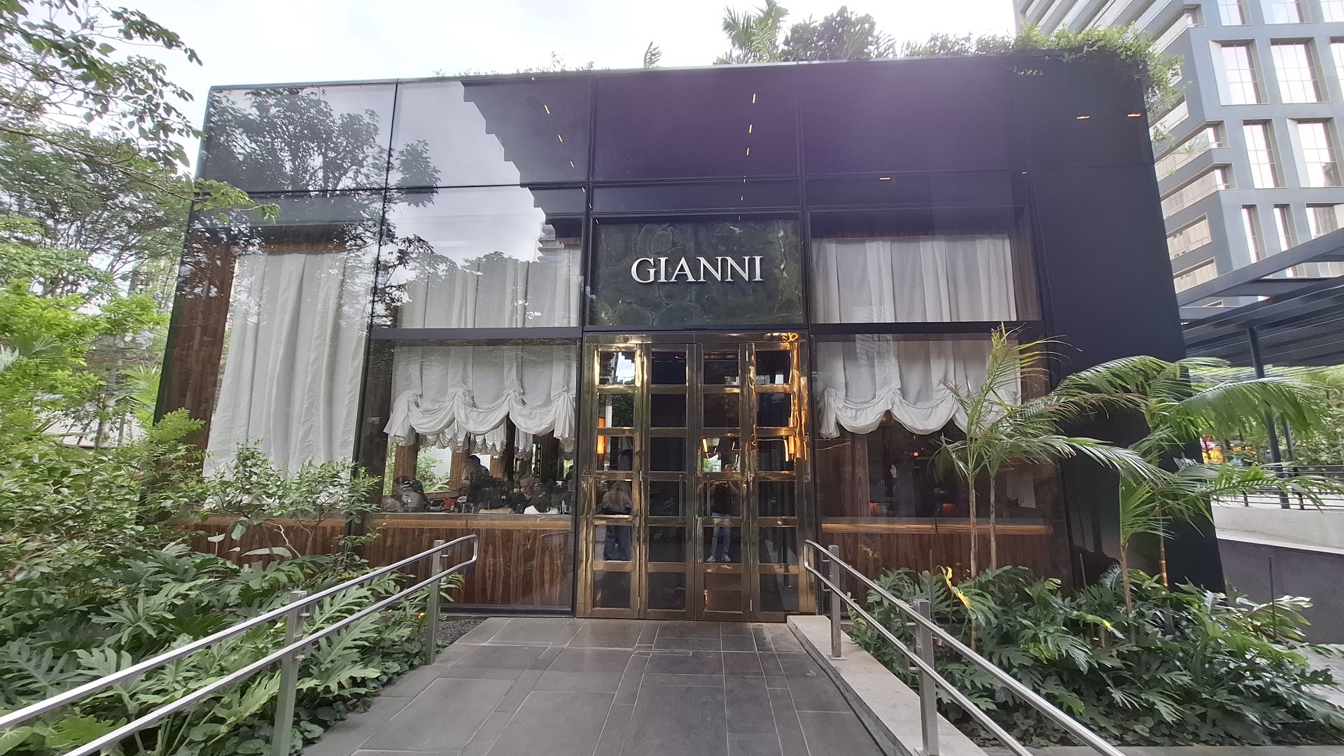 Gianni: clear, professional exterior restaurant shot