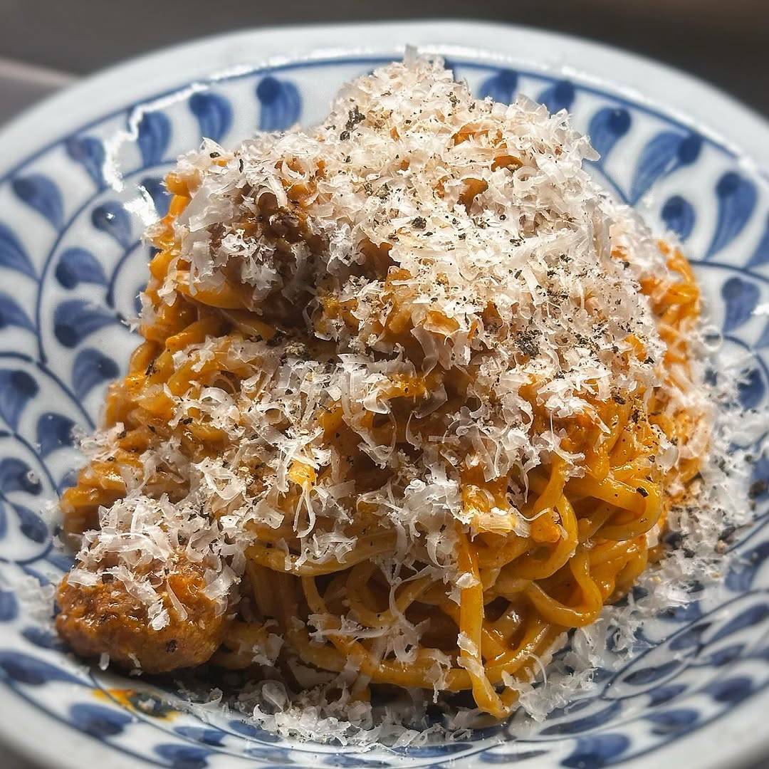 KuroMoon Ramen: appetizing, high-quality food photography