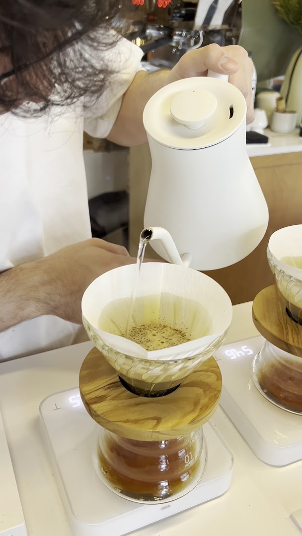 Sarta Coffee: high quality coffee preparation shot