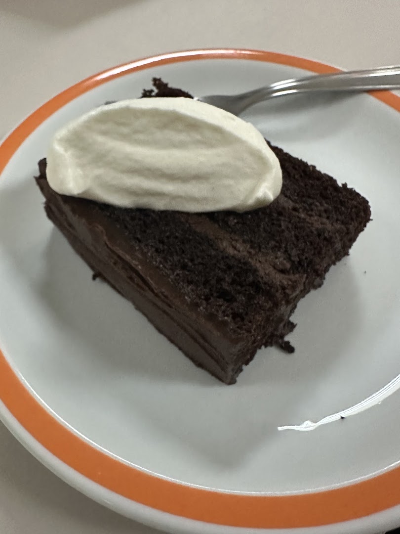 Tona Café: appetizing photo of served dessert
