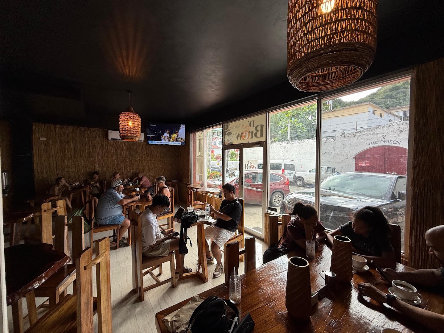 D'Brew Coffee Shop: inviting atmosphere and interior