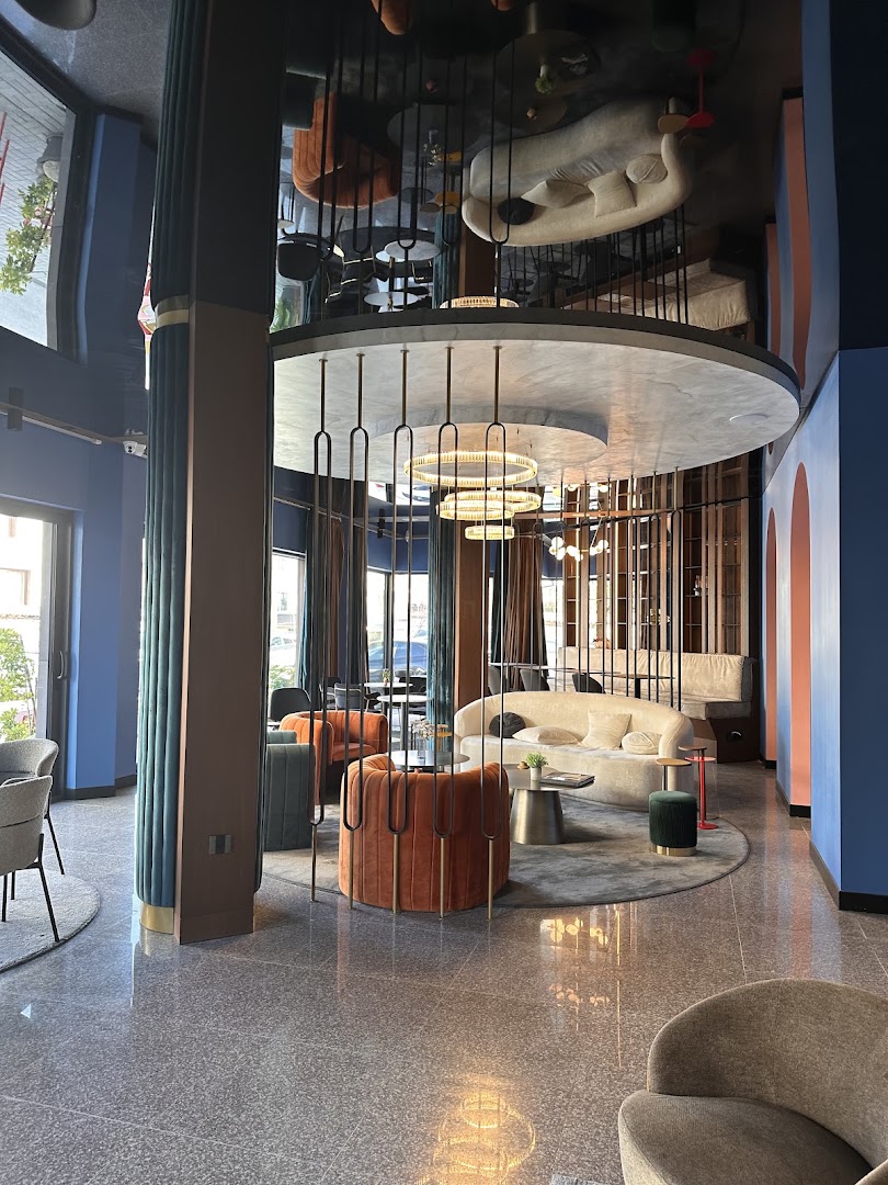 Amuse Bouche by Skabrin: high quality interior hotel shot