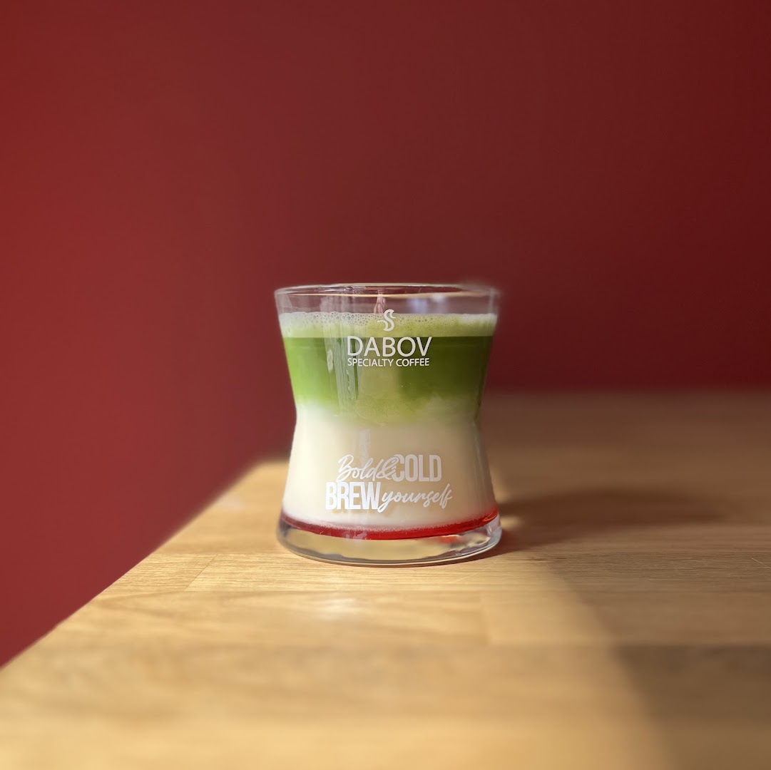 DABOV Specialty Coffee: professional product shot of drink