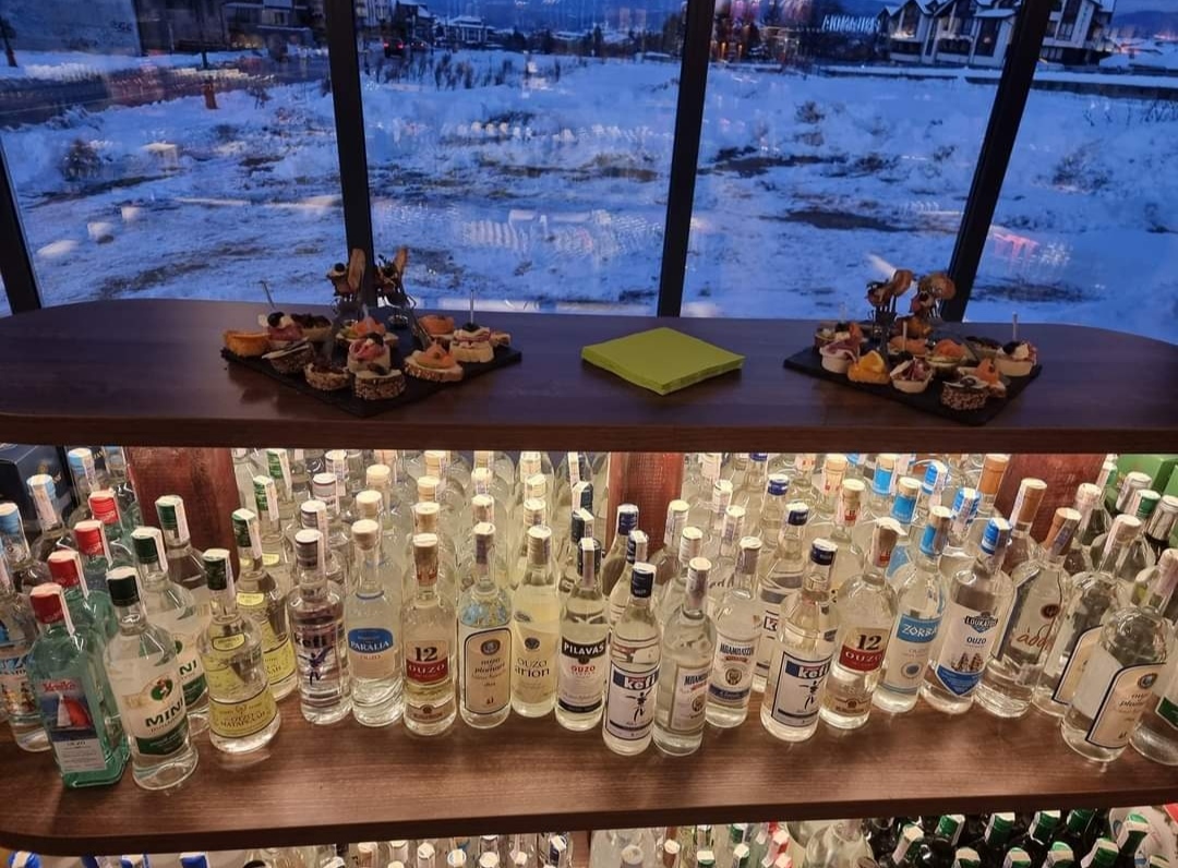 Drink Market: clear display of shop products