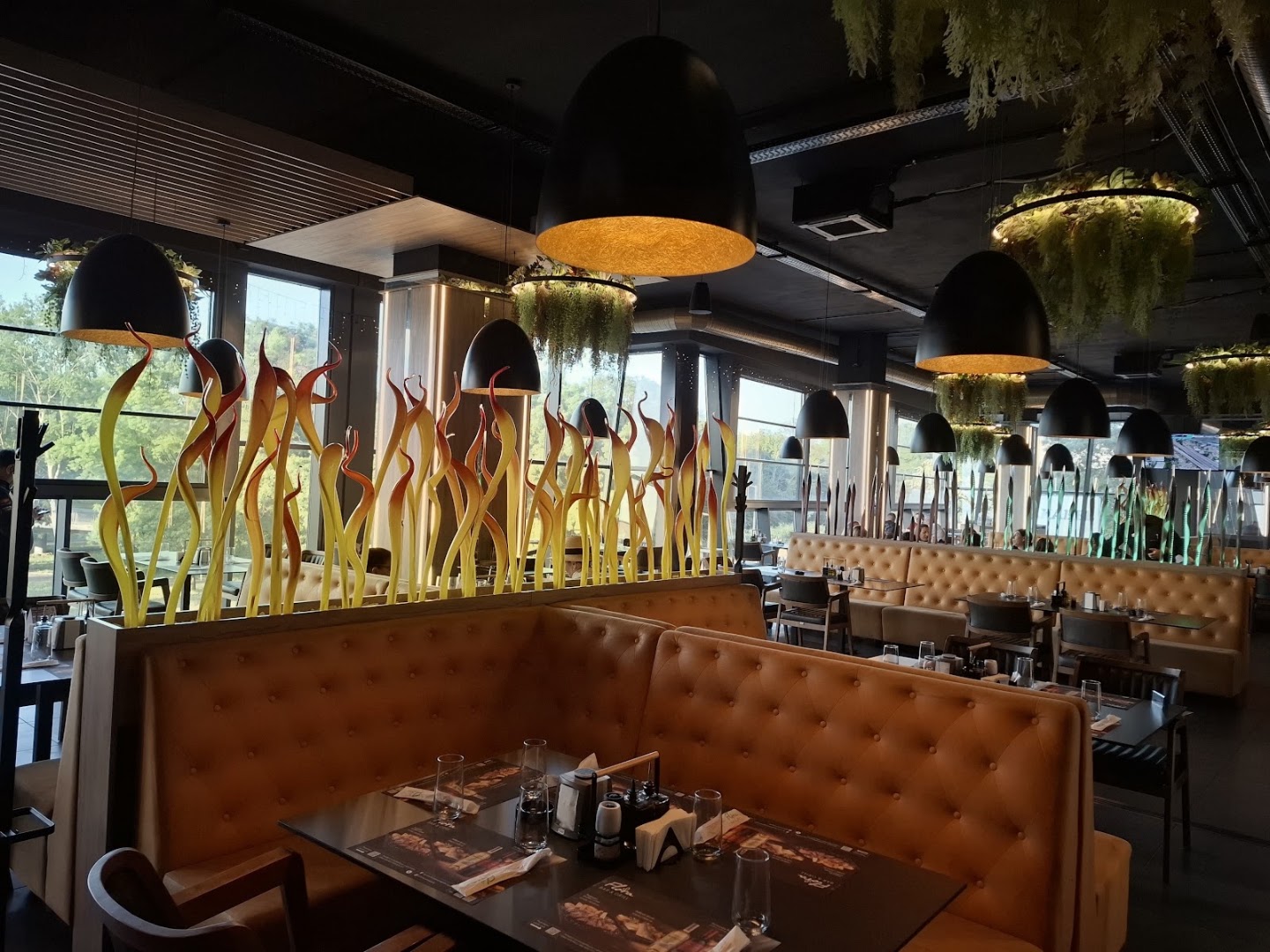 Flora Bar & Grill: high quality interior atmosphere shot