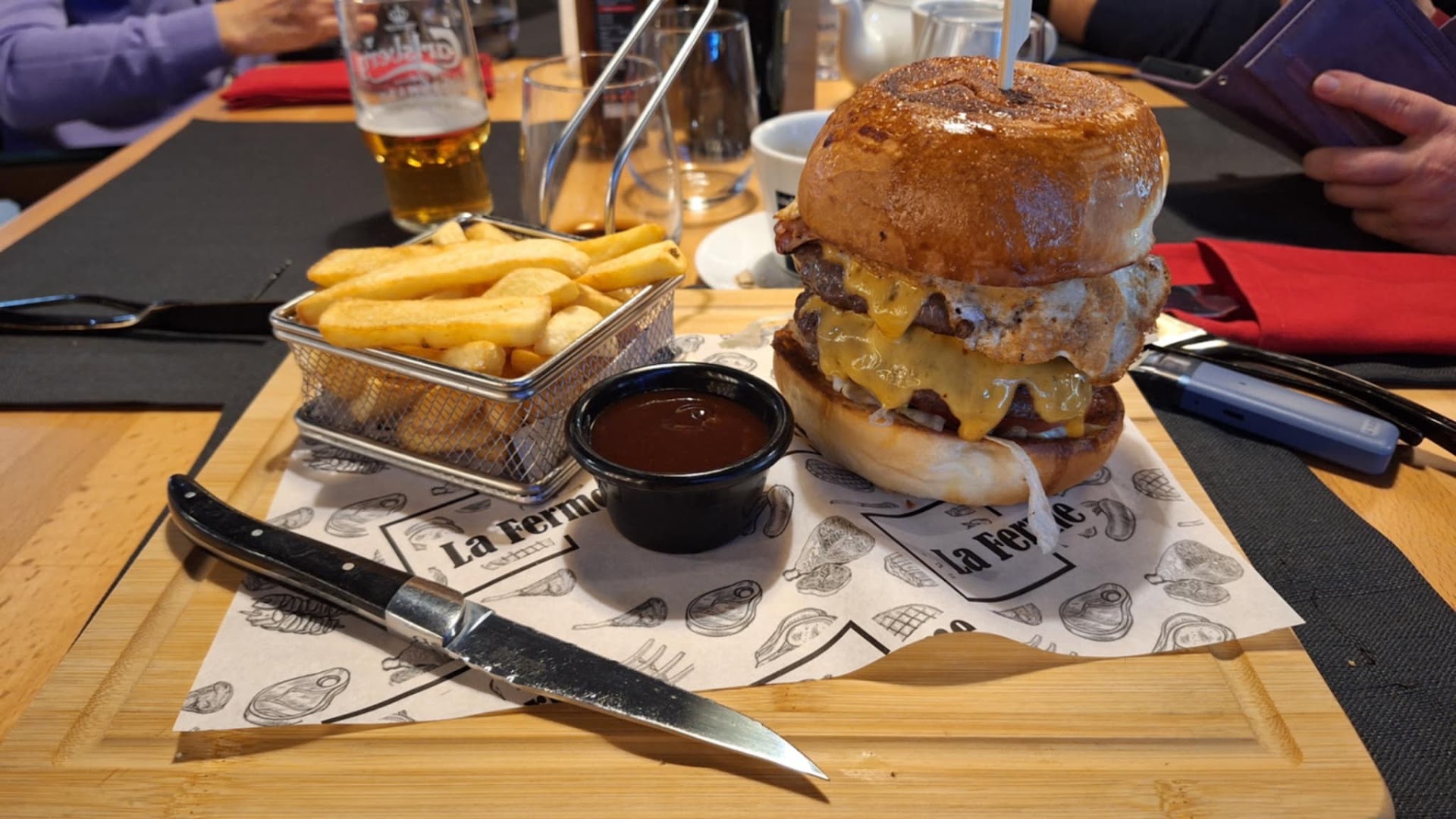La Ferme Steakhouse: appetizing food photography