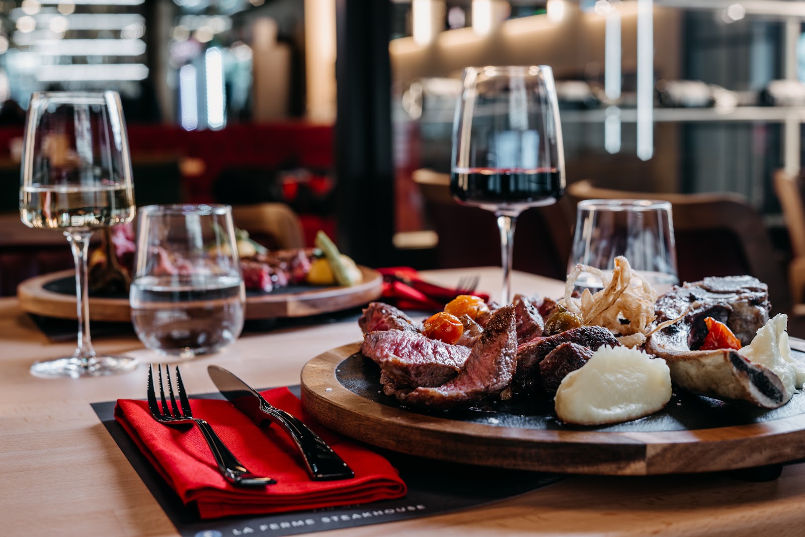 La Ferme Steakhouse: professional, high-quality food photography