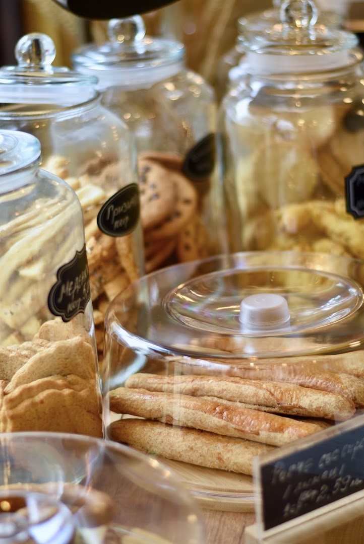 Valentinka Bakery and Sweets: appetizing display of bakery products