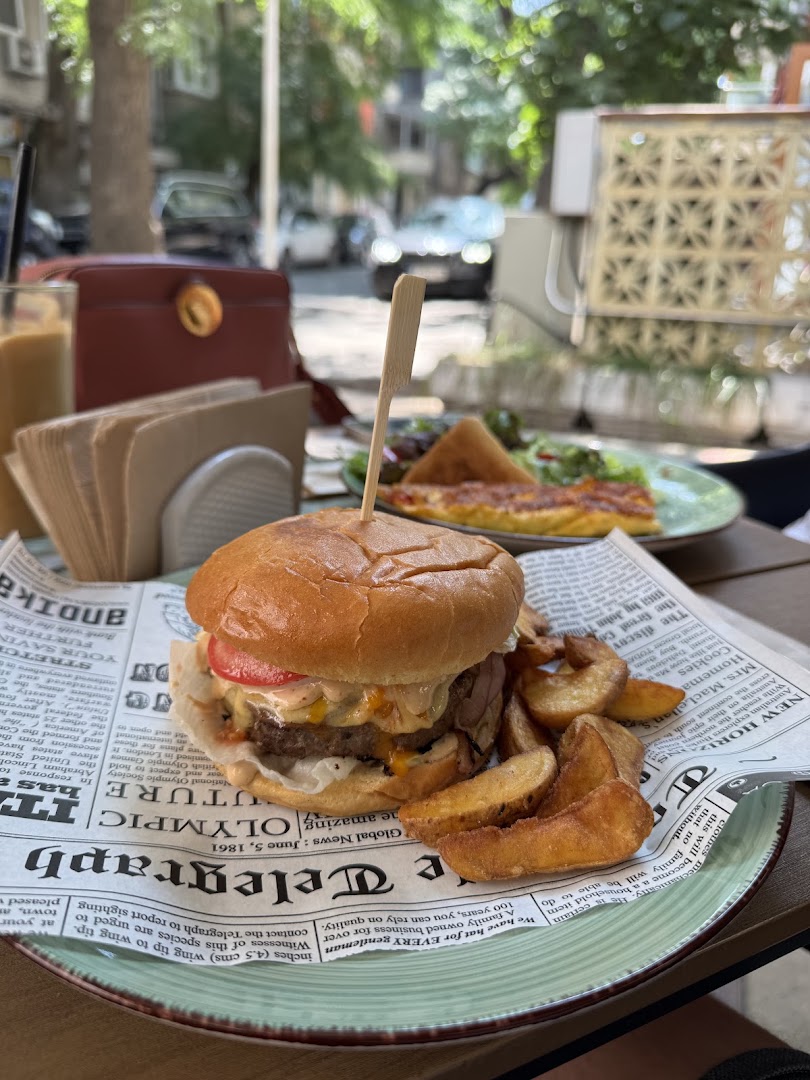 Verdè Coffee & Brunch: appetizing food photography, clear, professional quality
