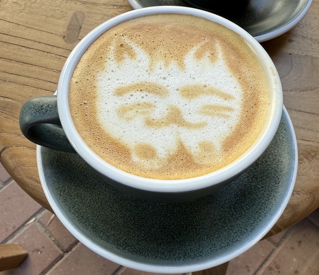 Freyja: high quality latte art photo