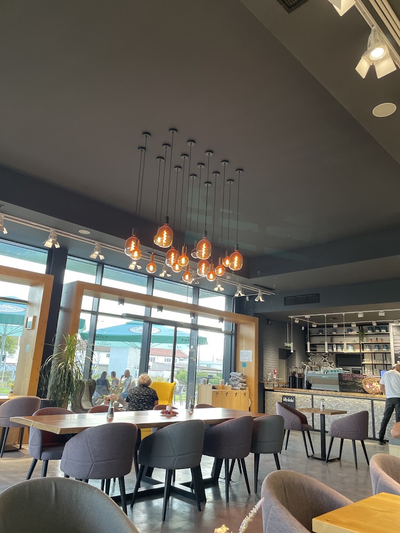 The Family Coffee Roasters: inviting and professional interior shot