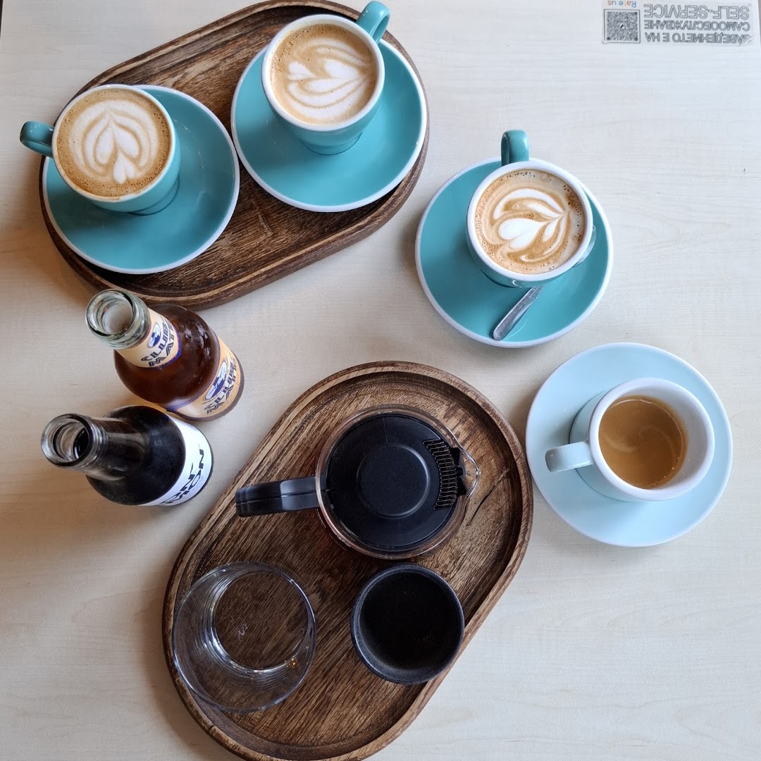 The Family Coffee Roasters: high quality, appealing coffee presentation