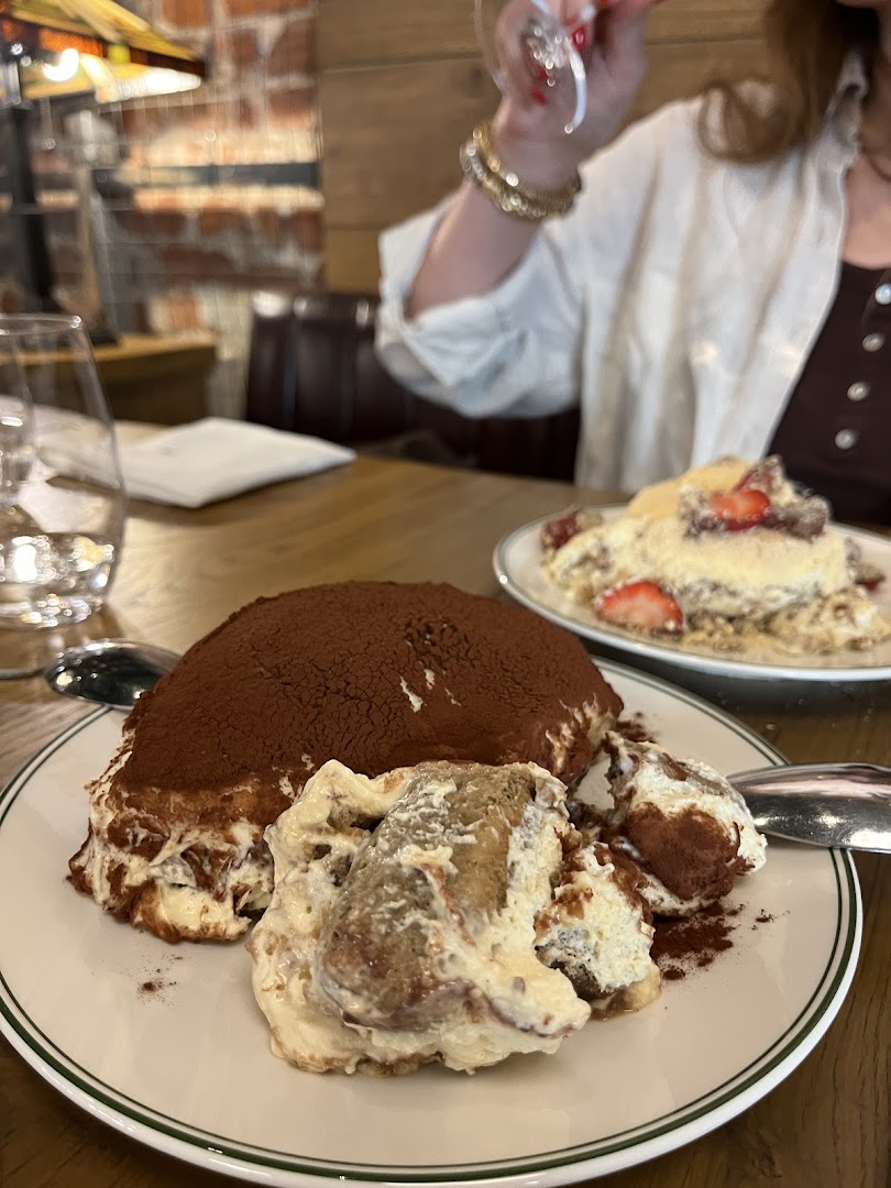 Osteria Luce: appetizing photo of restaurant dessert