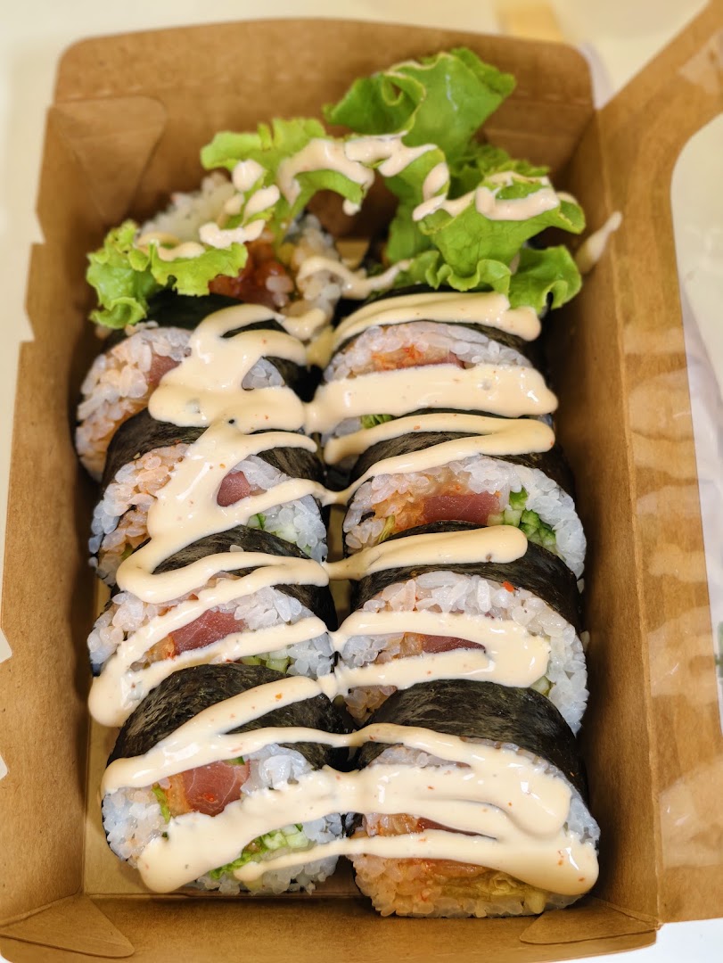 AKAI Sushi & Wok: appetizing, high-quality food photo