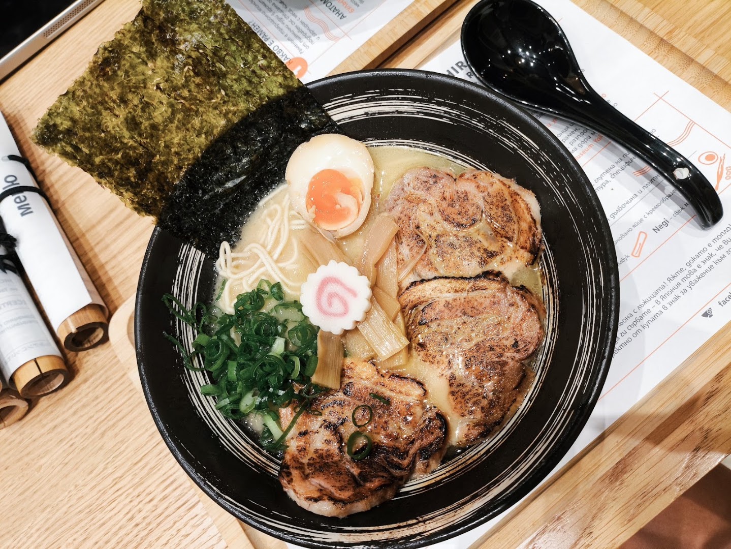 Ichiraku Ramen: appetizing, high-quality food photography