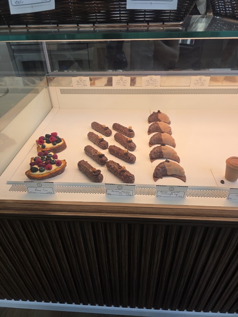 Paris Pastry: clear display of fresh pastries