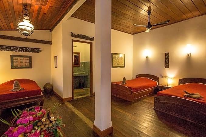 Terres Rouges Lodge: high quality interior room photo