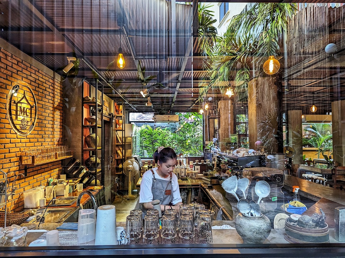 Maison MC Cafe: high quality, inviting venue atmosphere
