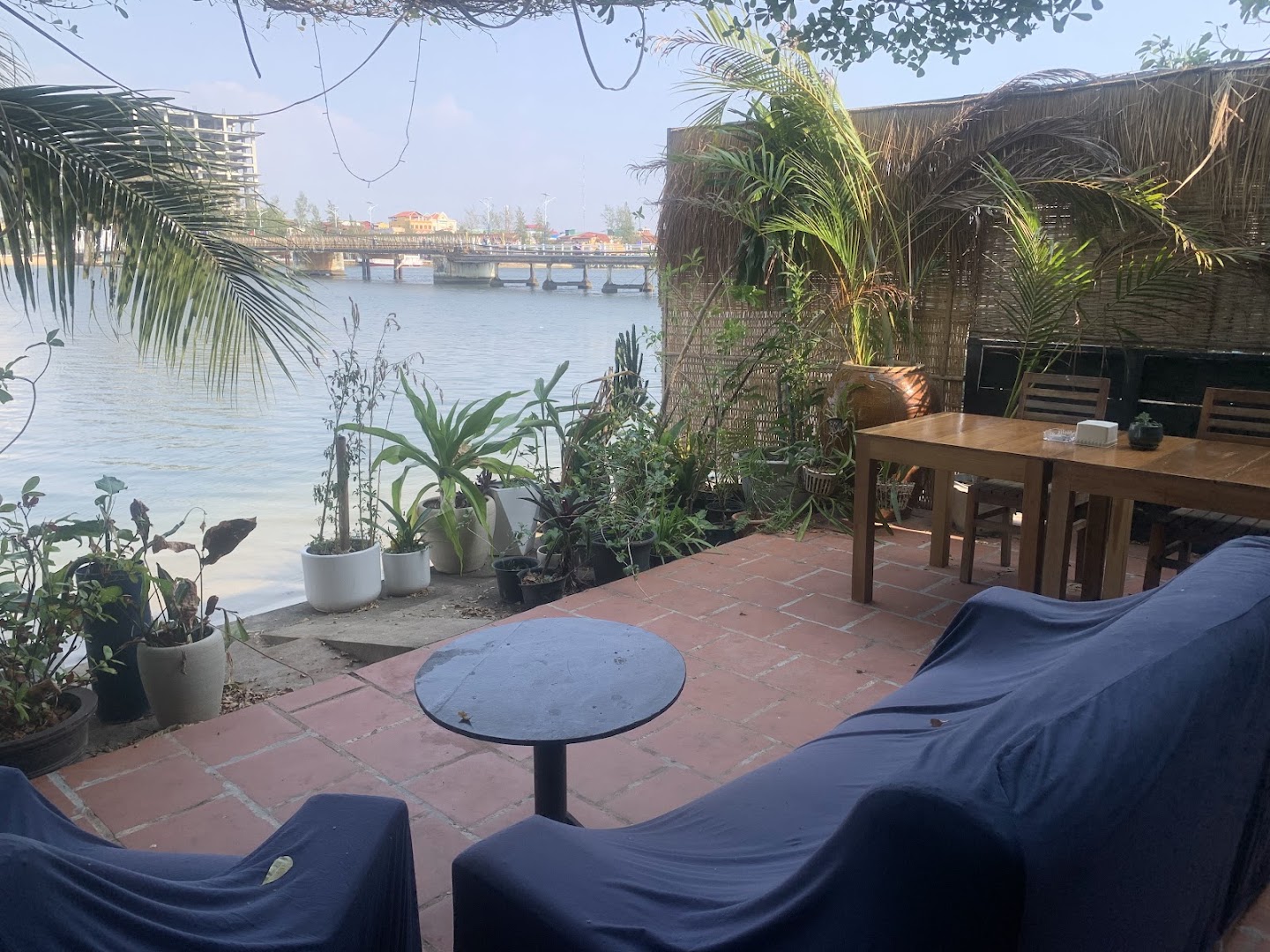 Craft Baitang & Friends: inviting outdoor seating area view