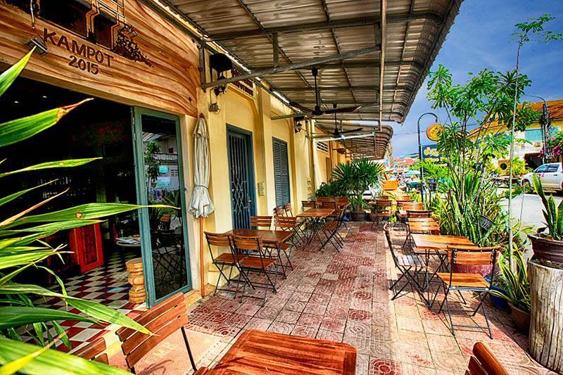 Le Comptoir de Kampot: inviting terrace and venue atmosphere